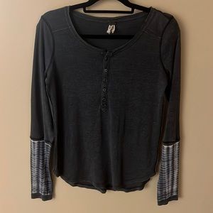 We the Free Gray Button-Down Long Sleeve Top with Tie-Dye Sleeve Detail- Size M